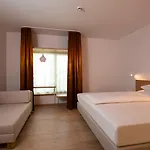 Western Spinnerei Hotell 3*