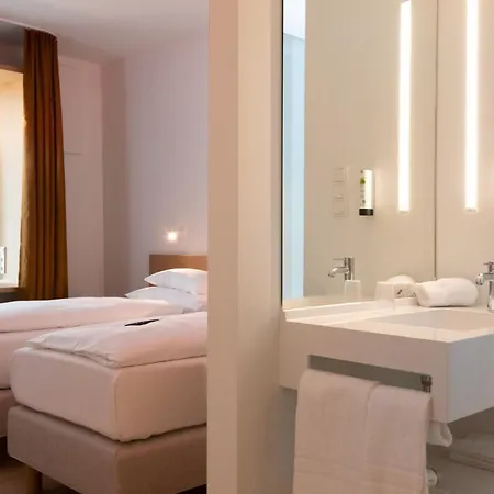 Western Spinnerei Hotell 3*