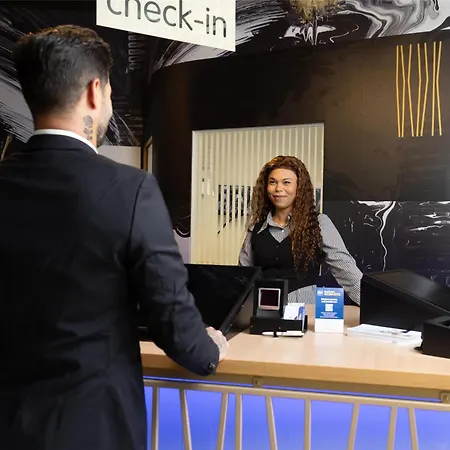 Western Spinnerei Готель