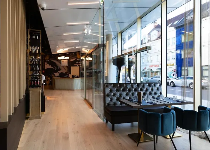 Western Spinnerei Готель